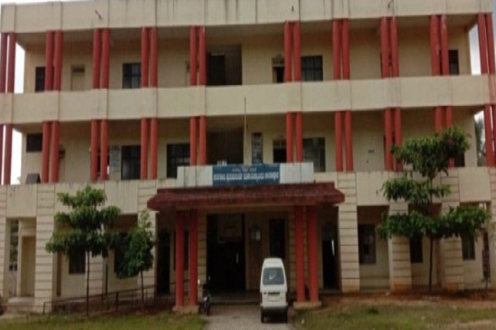 https://cache.careers360.mobi/media/colleges/social-media/media-gallery/22937/2020/3/10/Campus view of Government First Grade College Khanapur_Campus-View.jpg